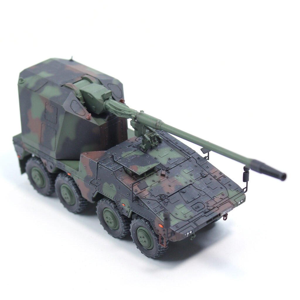 Panzerkampf 12253PA ドイツ製ボクサー 155mm 自走榴弾砲、NATO三色...