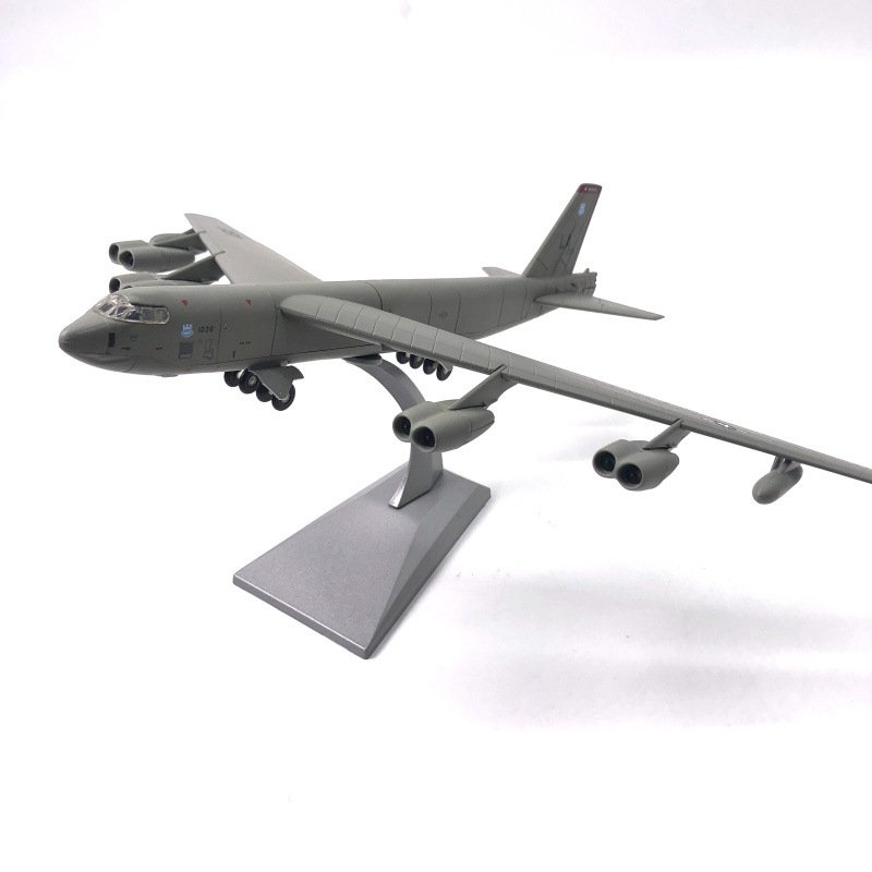 B-52,  1:200,  NU20002 – Militärflugzeuge – bbhobbymodels