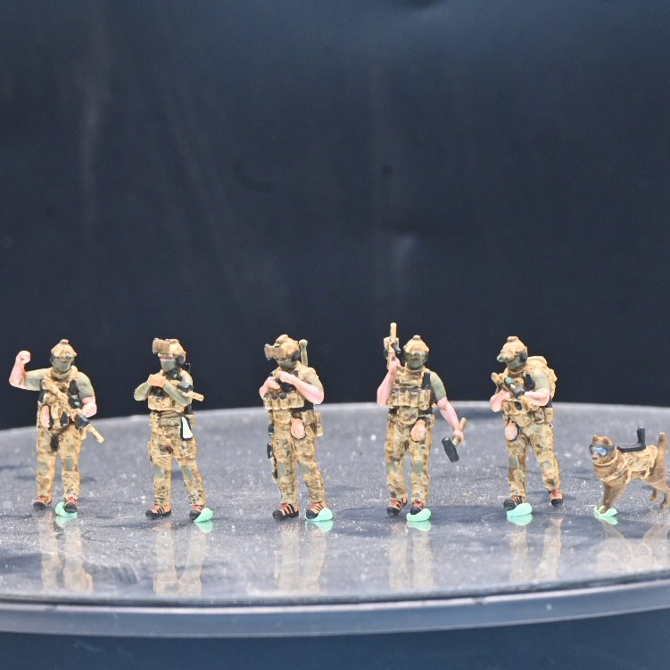 1 Modern SEAL Team, 5 Figs + 1 K9 - 3R - bbhobbymodels