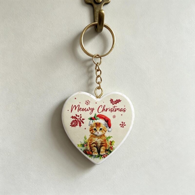 Heart‑Shaped Wooden Keyring - Christmas - life-deco.com