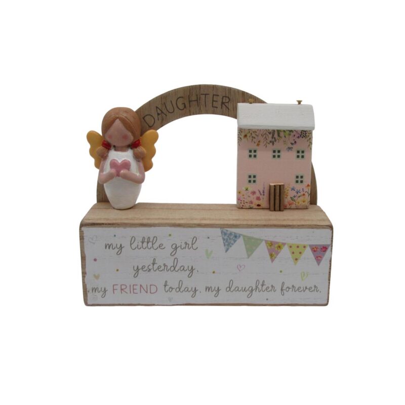 Wooden Scene Ornament - Love & Friendship - life-deco.com