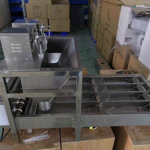 Four row industrial donut maker machine factory scale doughnut manufacturing equipment