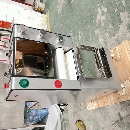 R&M RMZ-280 mini dough moulder workshop brushed stainless with white casters