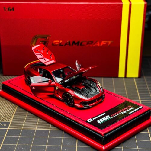1:64 GLAMCRAFT 812 Competizione supercar side body detail shot