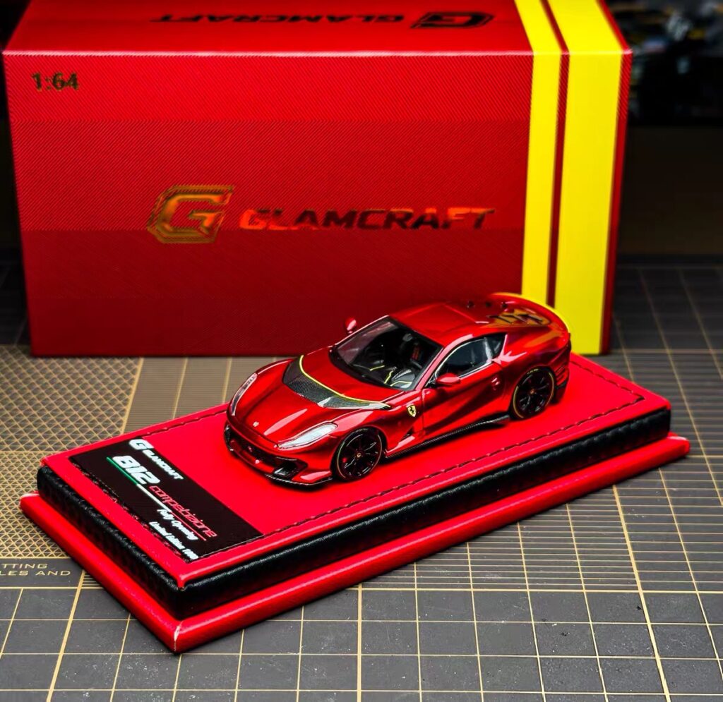 GLAMCRAFT 1:64 812 Competizione die‑cast model full front view with display base