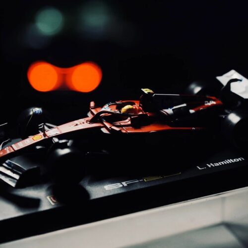 Bburago SF25 racing replica rear wing and body detail view