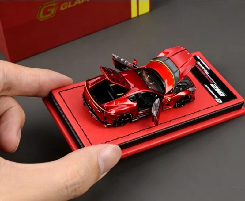 GLAMCRAFT 812 Competizione die‑cast model hand held side view