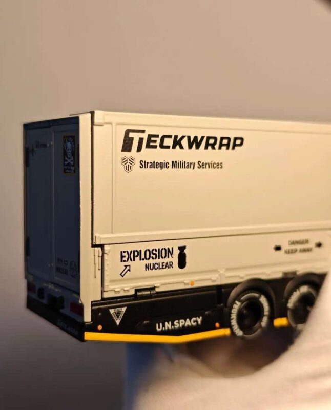 GCD 1‑64 Darwin Pro container truck model container box printing detail