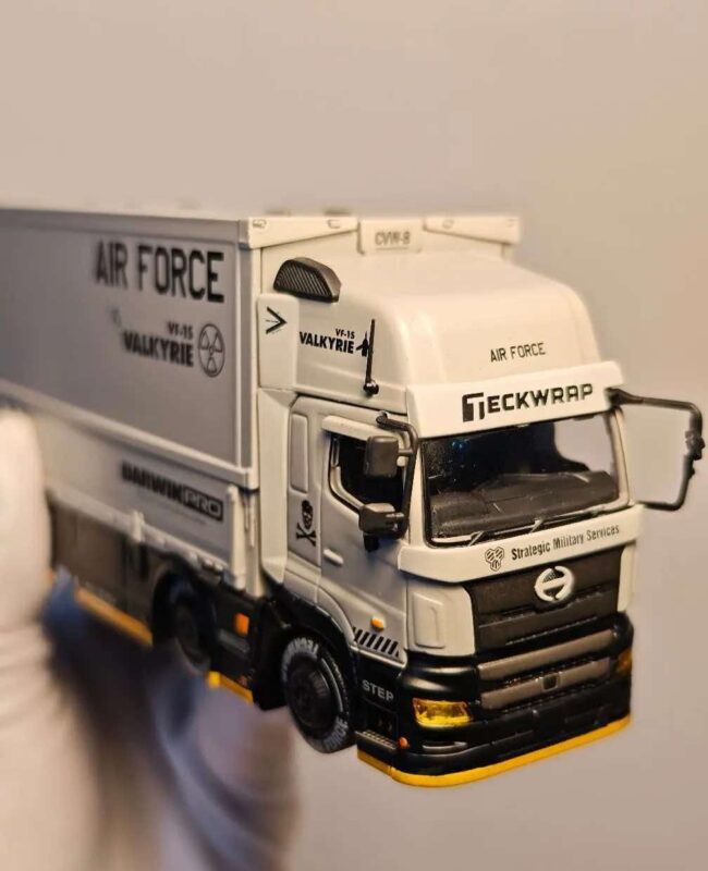 GCD 1‑64 Darwin Pro container truck die‑cast model full complete view