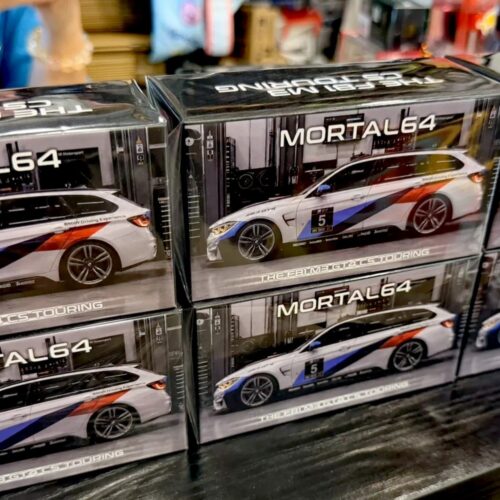 1:64 F81 M3 GT4 CS Touring limited 199pcs alloy car model collector box
