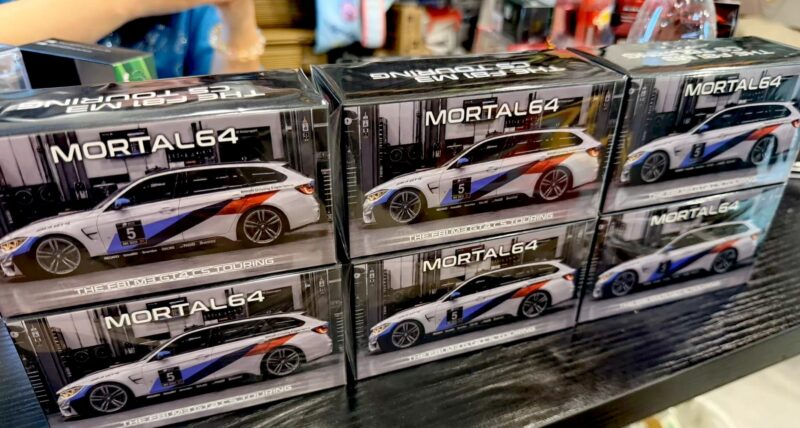 1:64 F81 M3 GT4 CS Touring limited 199pcs alloy car model collector box